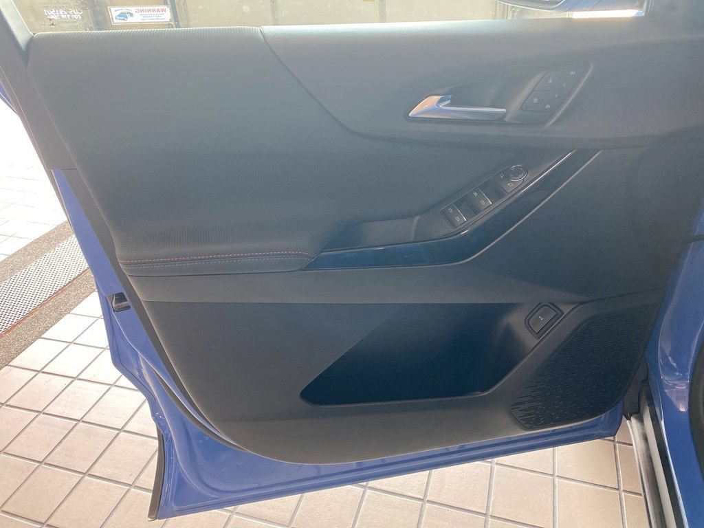 New 2026 Chevrolet Equinox RS w/ Convenience Package III AWD/4WD image 9