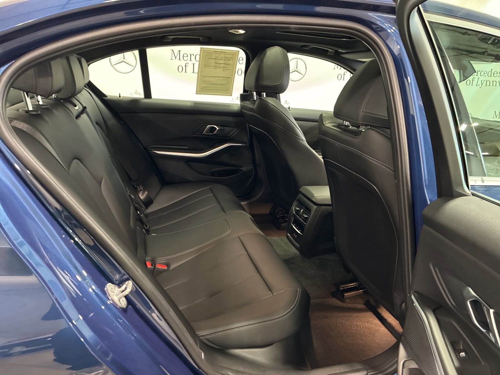 Used 2024 BMW 330i xDrive Sedan w/ Premium Package image 27