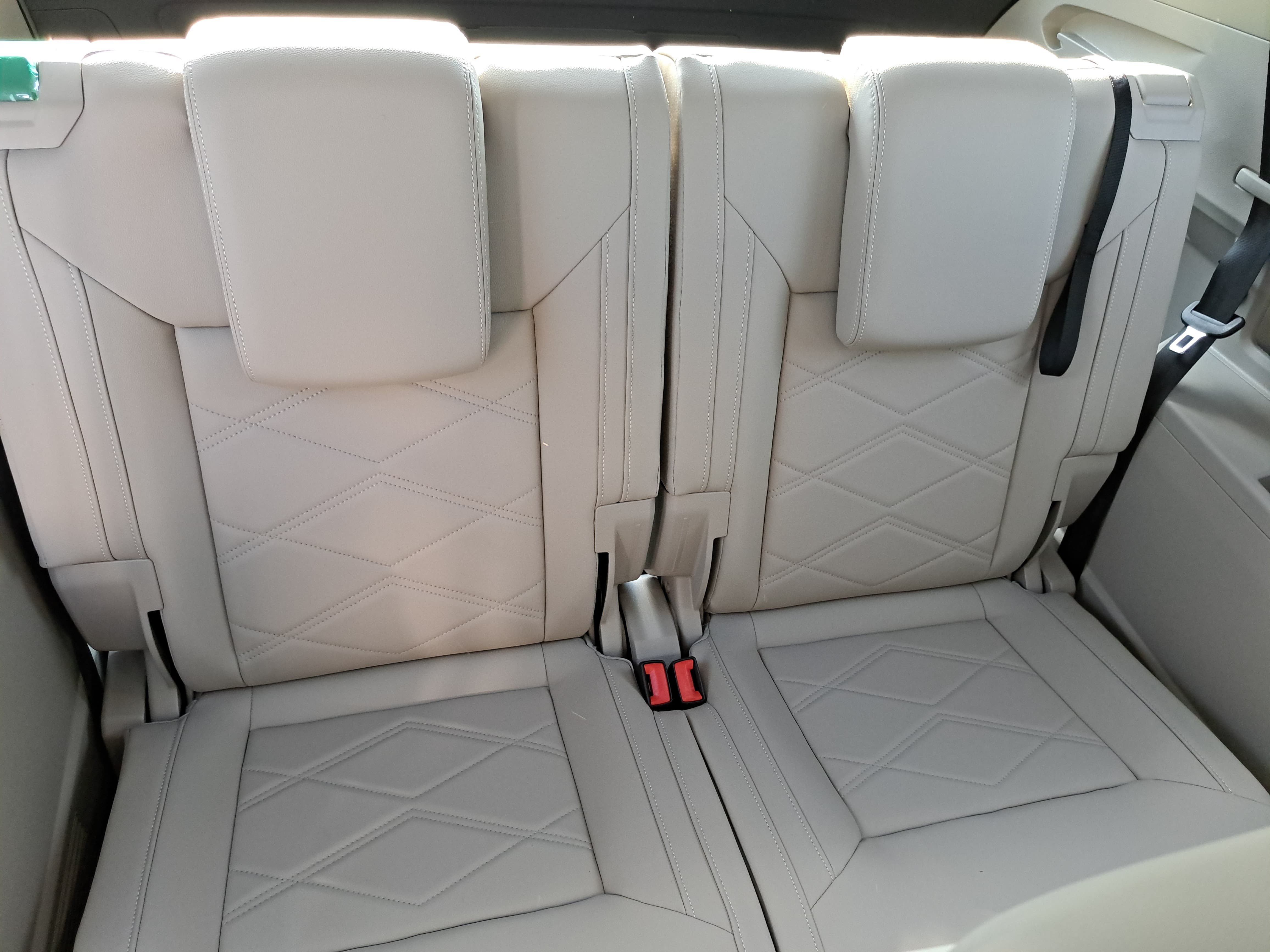New 2026 Volkswagen Atlas SE FWD image 12