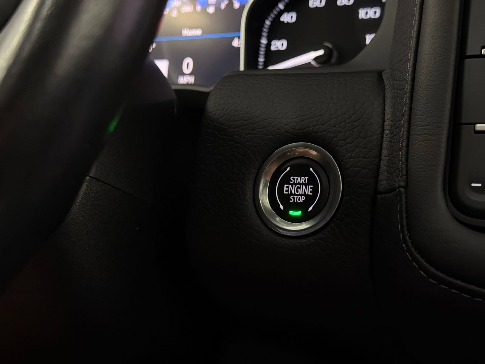 Used 2021 GMC Yukon XL Denali AWD/4WD image 39