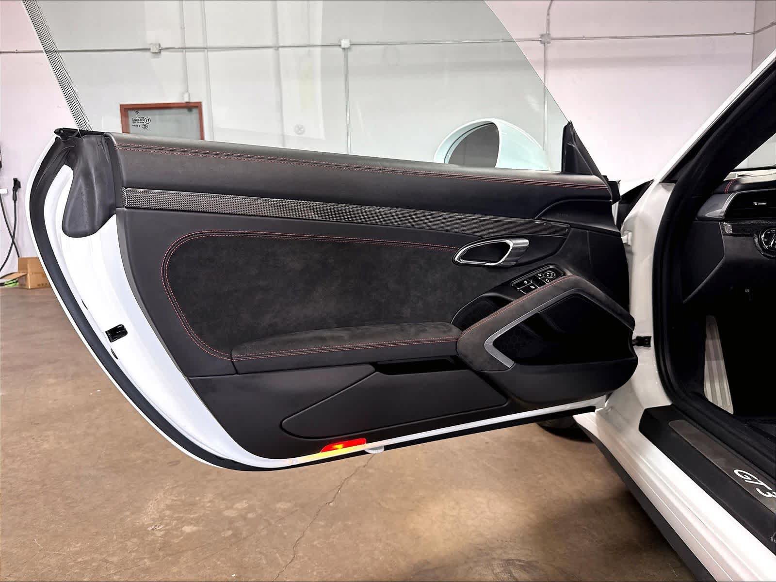 Used 2015 Porsche 911 GT3 RWD image 24