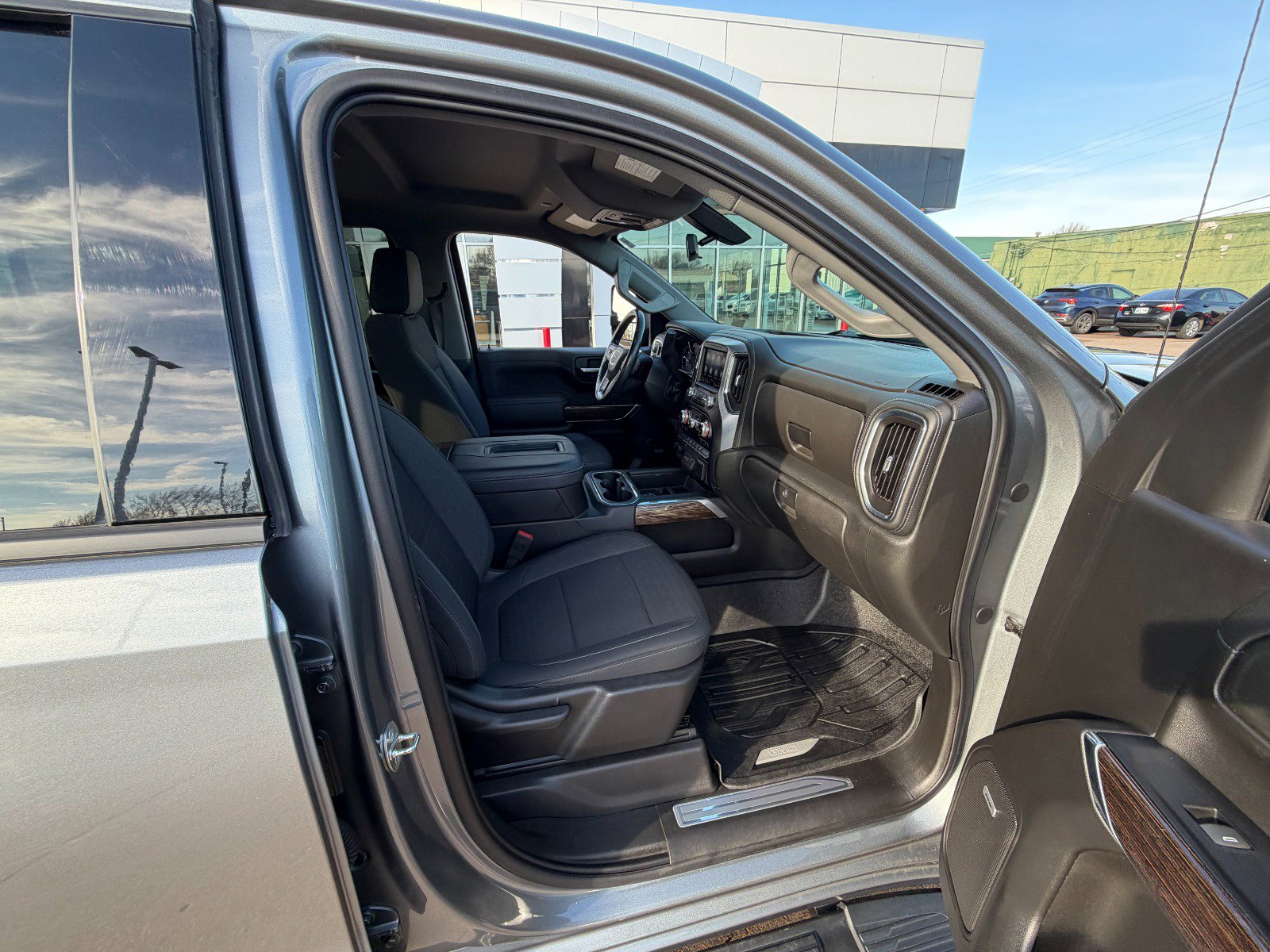 Used 2020 GMC Sierra 1500 Elevation w/ Elevation Value Package image 27