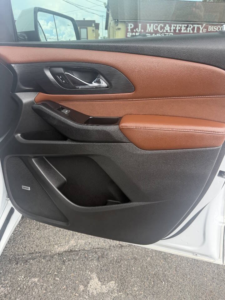 Used 2018 Chevrolet Traverse High Country AWD/4WD image 4
