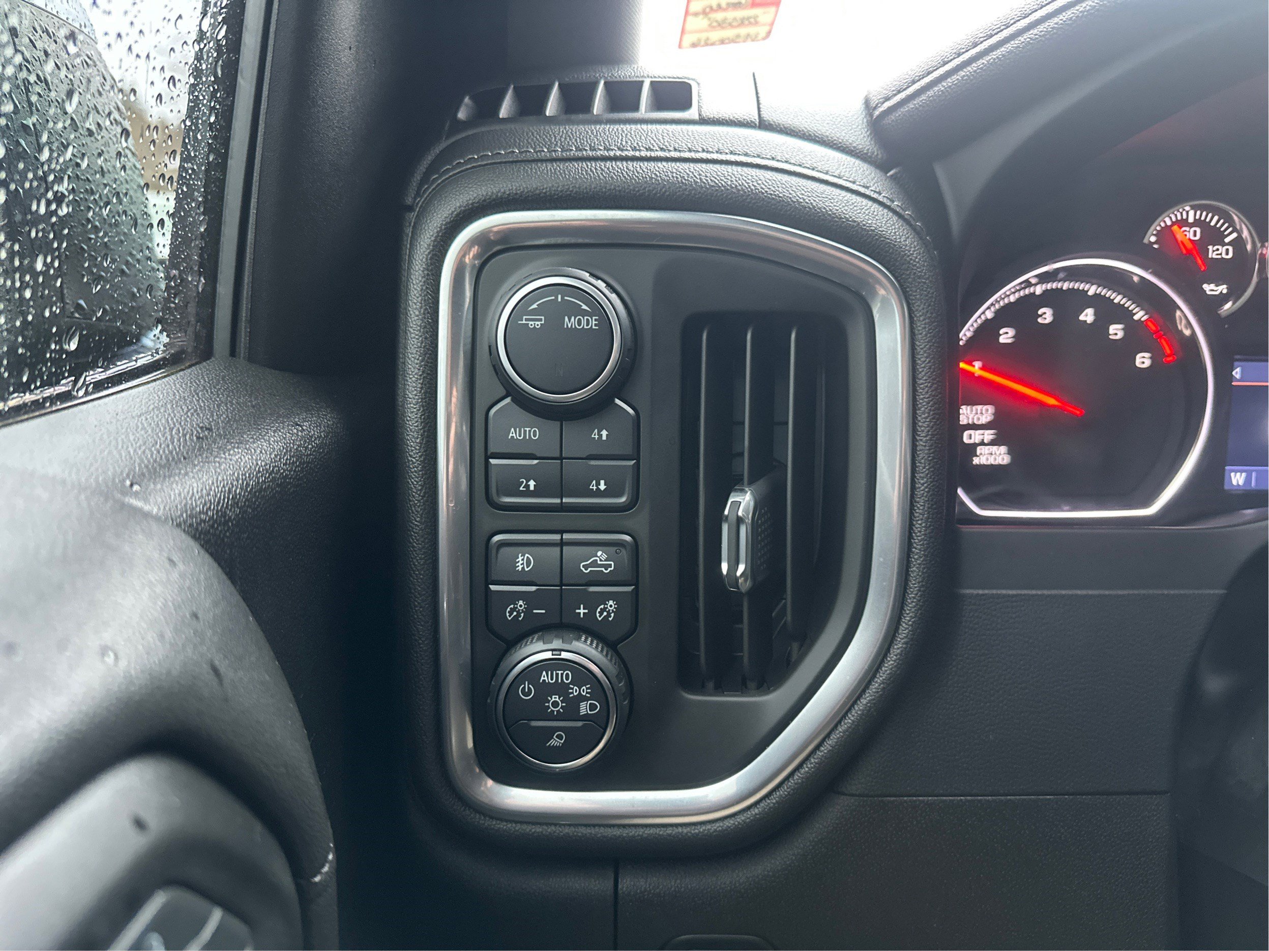 Used 2020 Chevrolet Silverado 1500 LTZ w/ LTZ Texas Edition AWD/4WD image 19