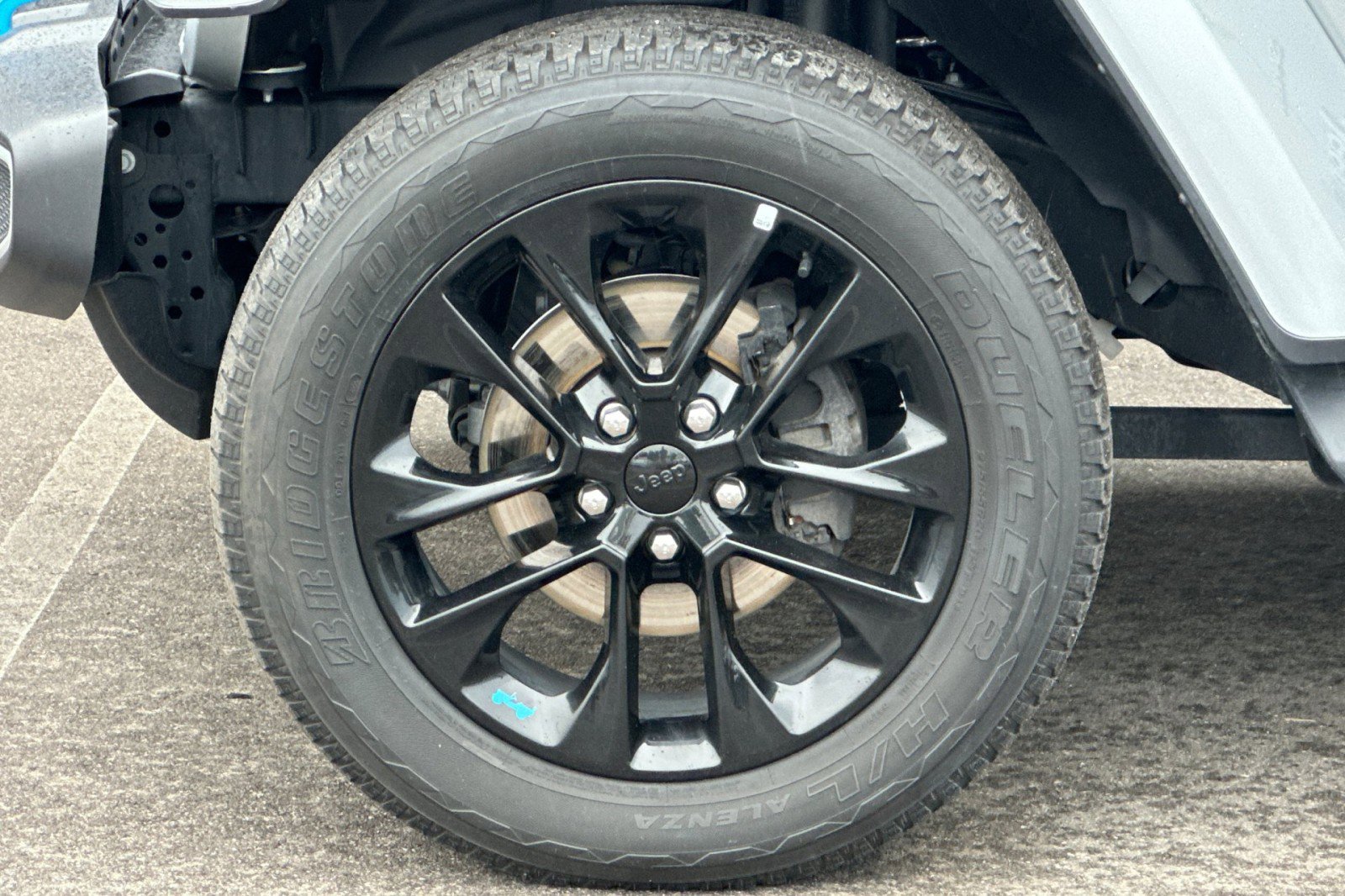 Used 2023 Jeep Wrangler Sahara image 27