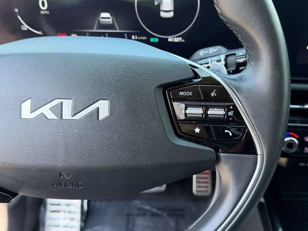 Certified 2023 Kia Niro Wave w/ Wave Preserve Package FWD image 19