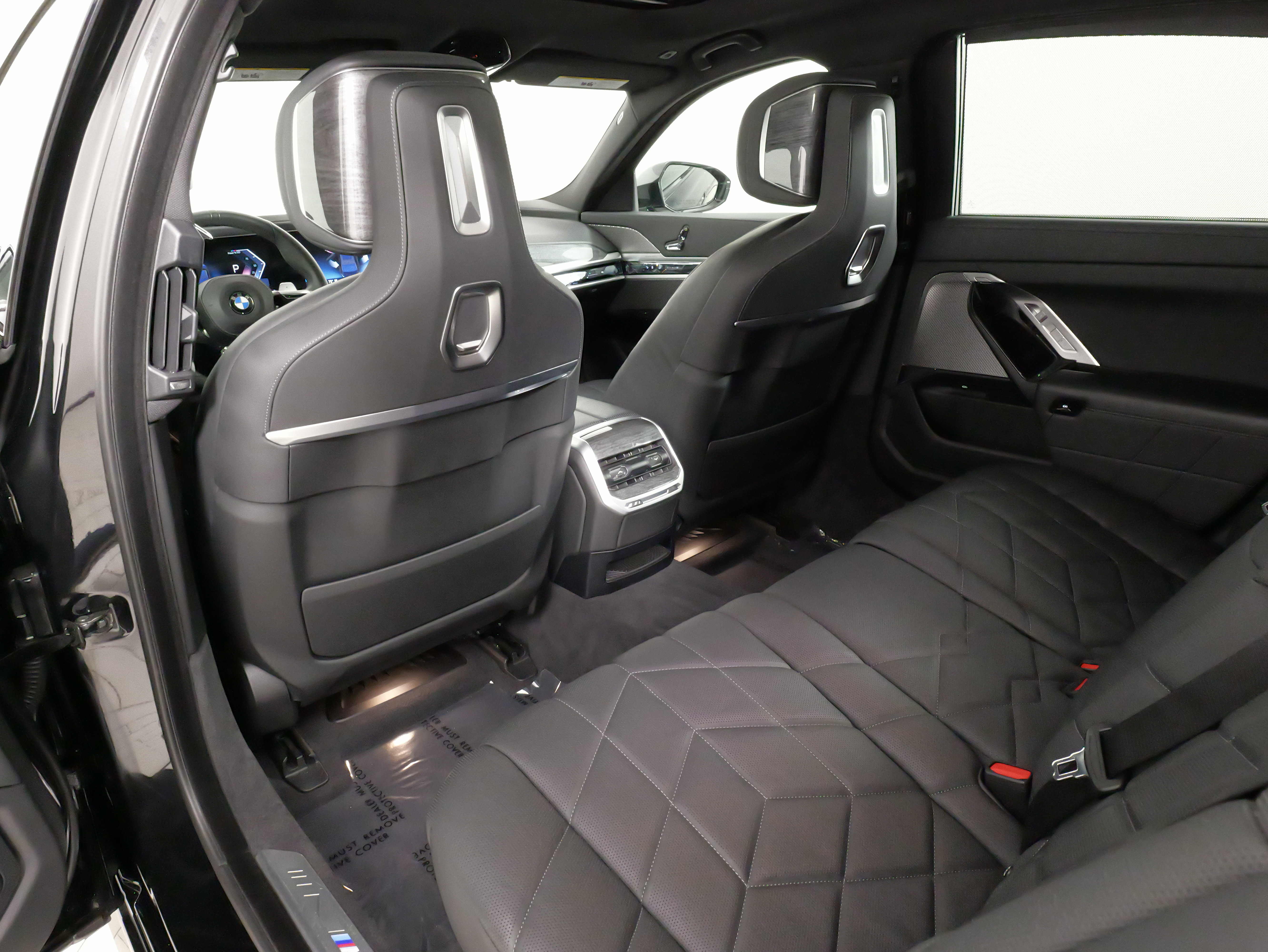 Used 2023 BMW 740i w/ Executive Package RWD image 36