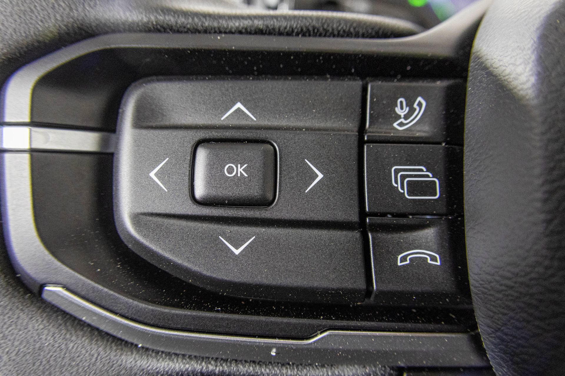 New 2026 Jeep Cherokee Overland w/ Advanced Pro Tech Group image 34