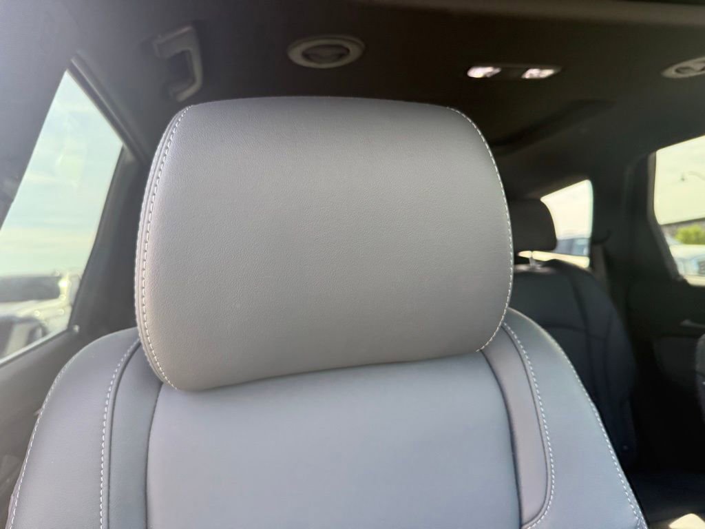Used 2024 Buick Enclave Essence FWD image 32