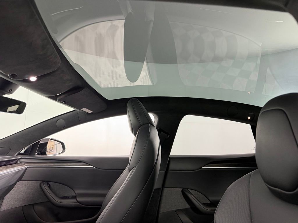 Used 2024 Tesla Model S AWD/4WD image 25