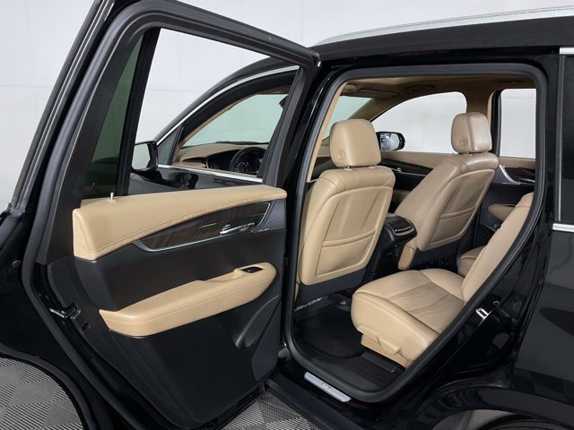 Certified 2025 Cadillac XT6 Premium Luxury w/ Platinum Package AWD/4WD image 30