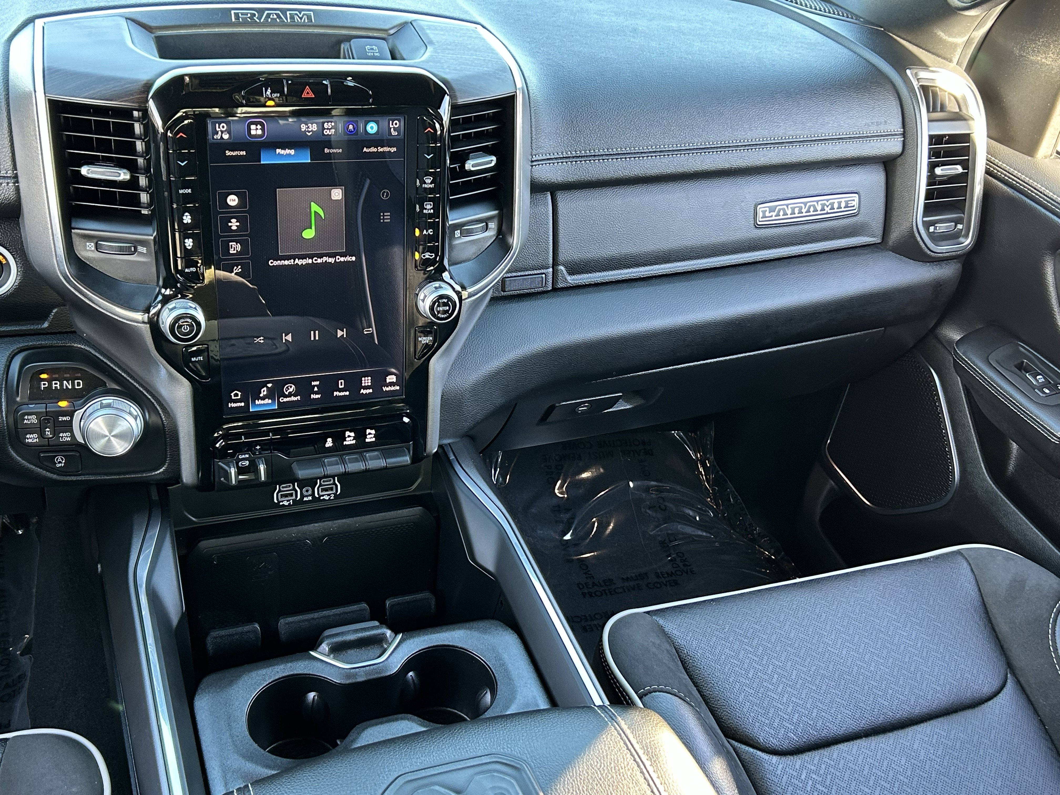 Used 2025 RAM 1500 Laramie AWD/4WD image 15