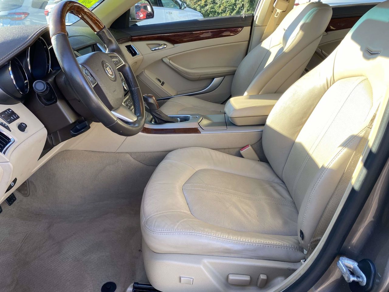 Used 2012 Cadillac CTS Luxury RWD image 23
