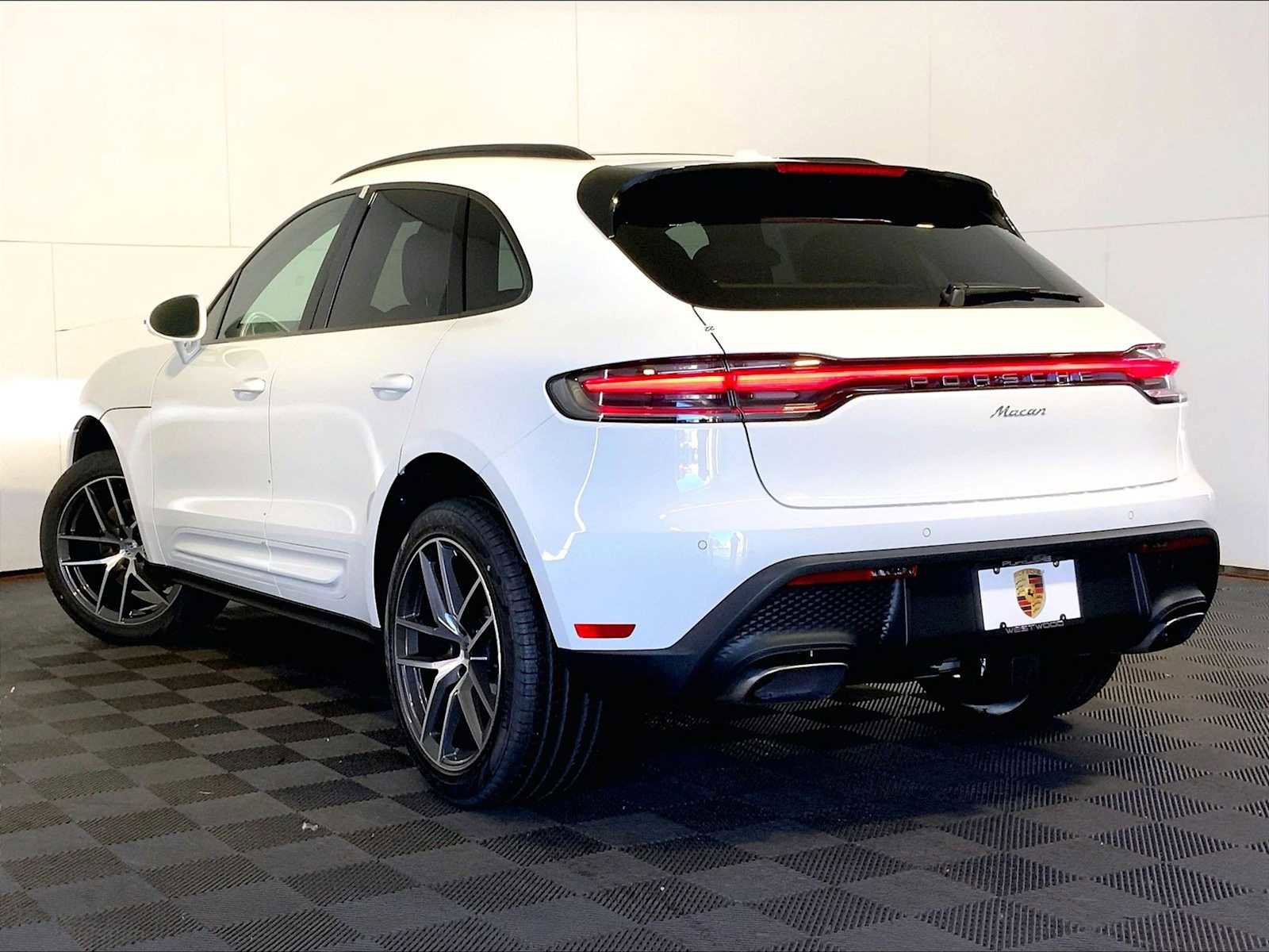 New 2026 Porsche Macan AWD/4WD image 3