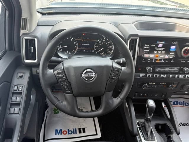 Used 2025 Nissan Frontier SV w/ SV Convenience Package AWD/4WD image 27