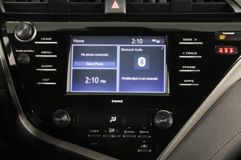 Used 2020 Toyota Camry SE image 8