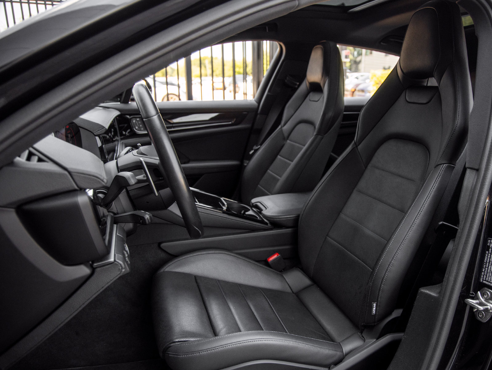 Certified 2025 Porsche Panamera image 5