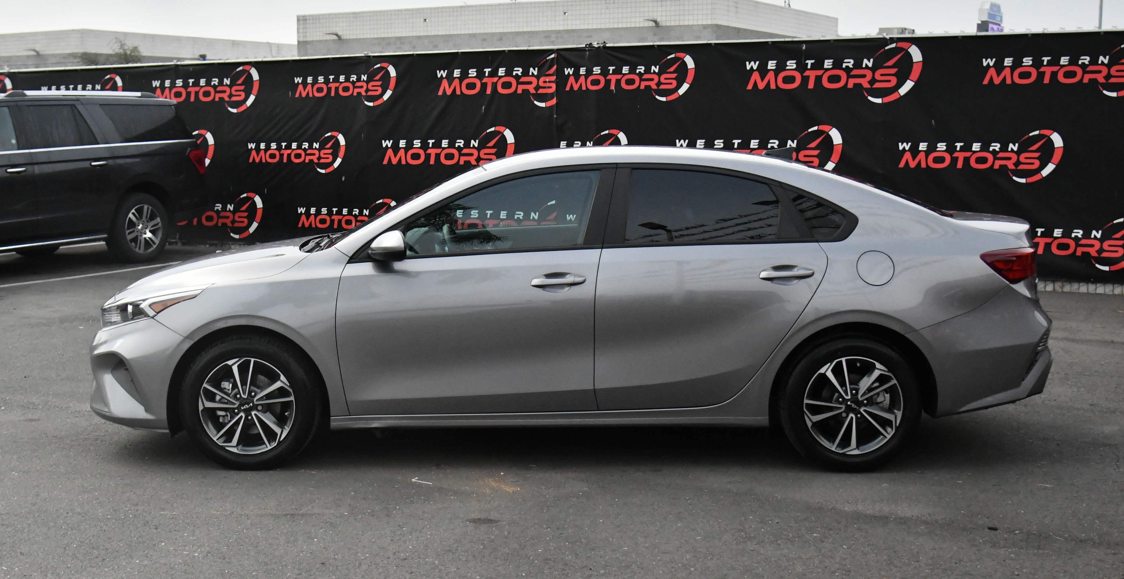 Used 2023 Kia Forte LXS image 4