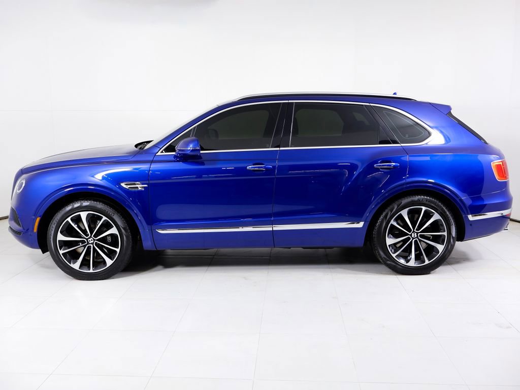 Used 2019 Bentley Bentayga image 2