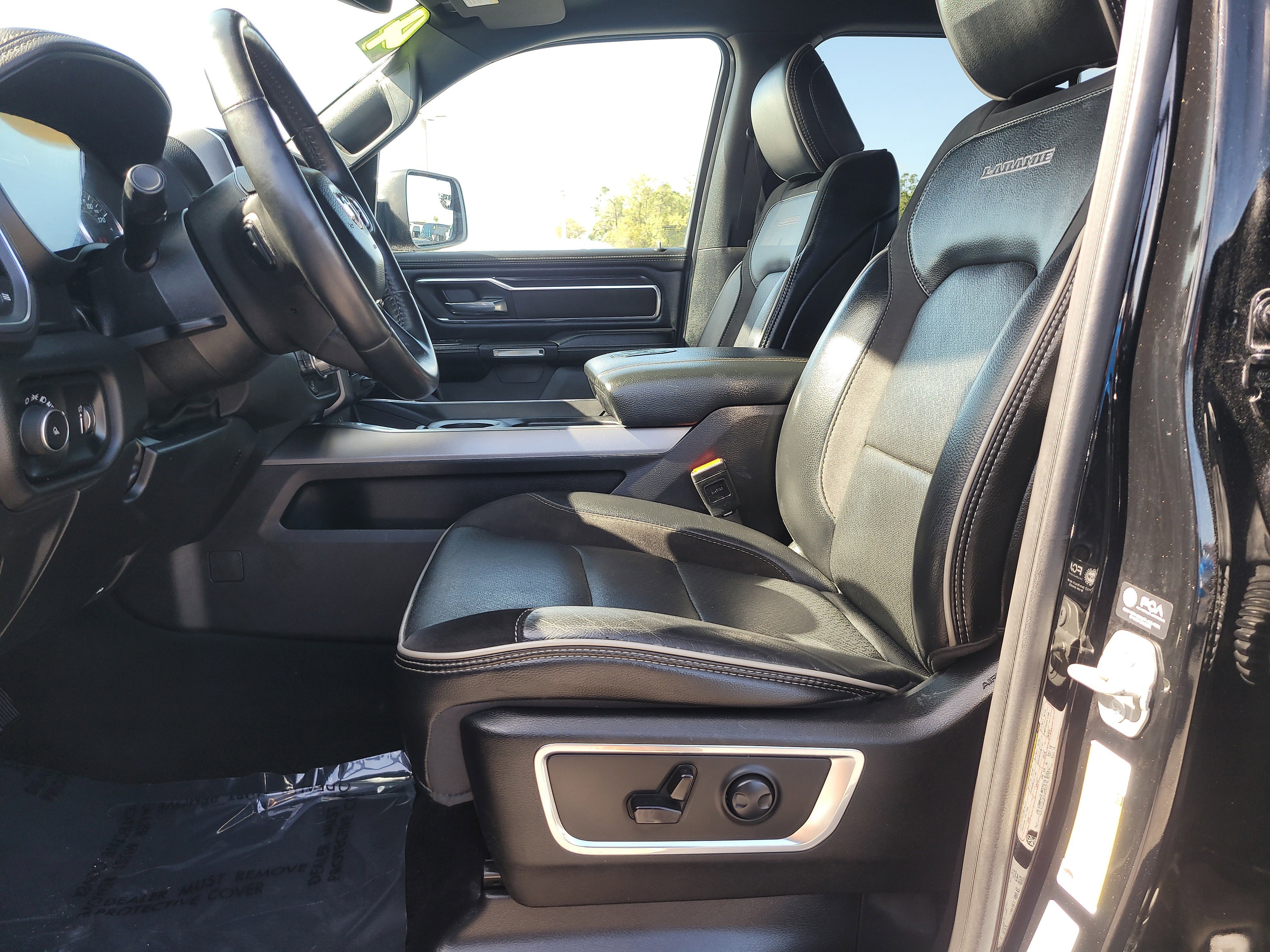 Used 2024 RAM 1500 Laramie image 17