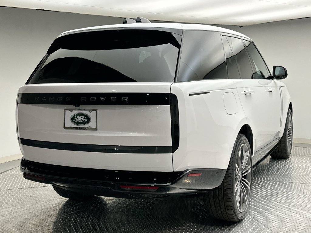 New 2025 Land Rover Range Rover SE AWD/4WD image 2