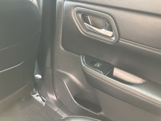 Used 2026 Nissan Rogue SL AWD/4WD image 26