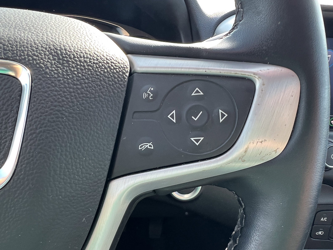 Used 2023 GMC Terrain SLT w/ Tech Package image 22