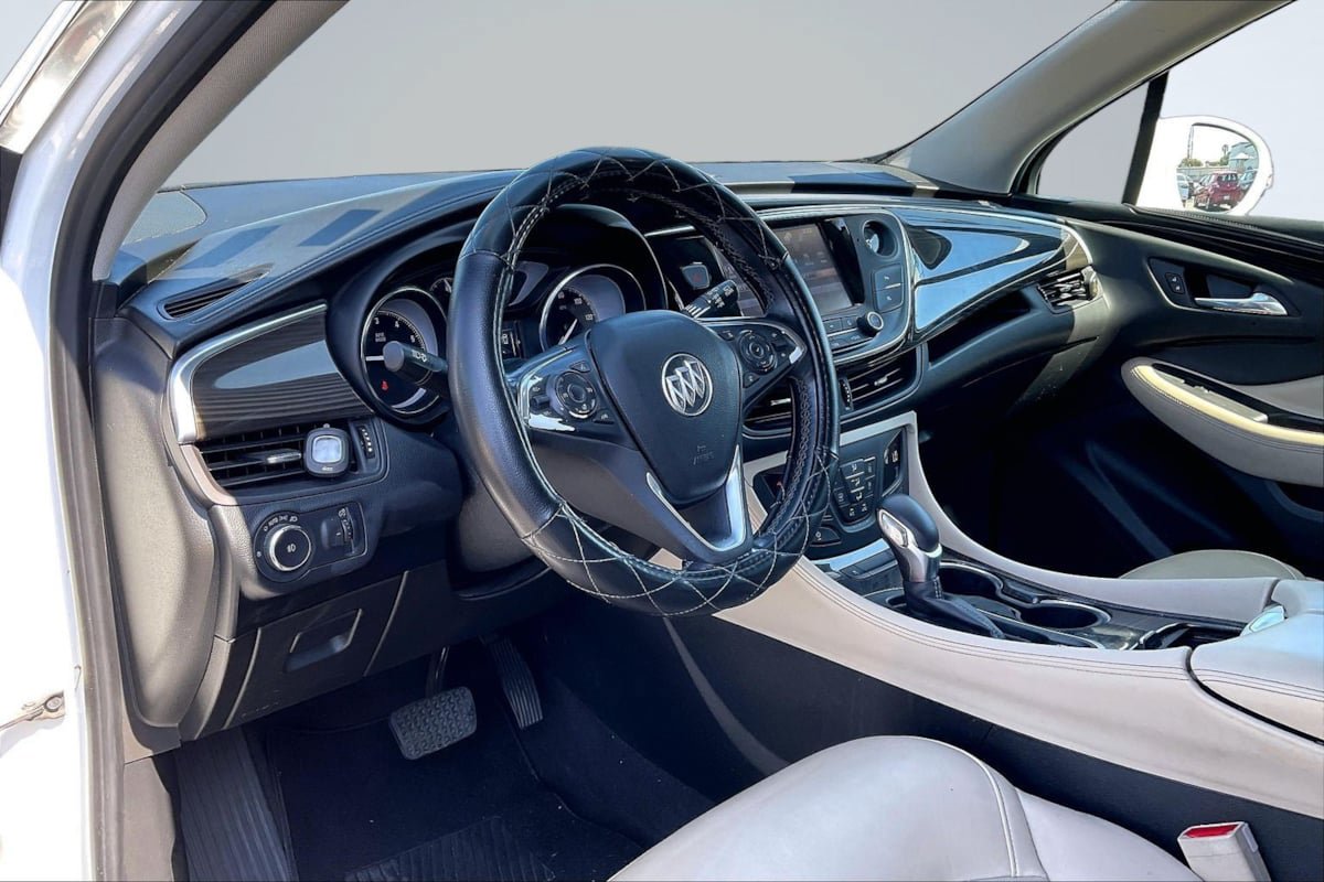 Used 2020 Buick Envision Essence w/ LPO, Cargo Package FWD image 14