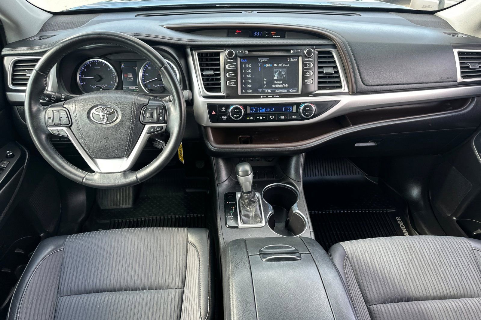 Used 2019 Toyota Highlander Plus FWD image 13