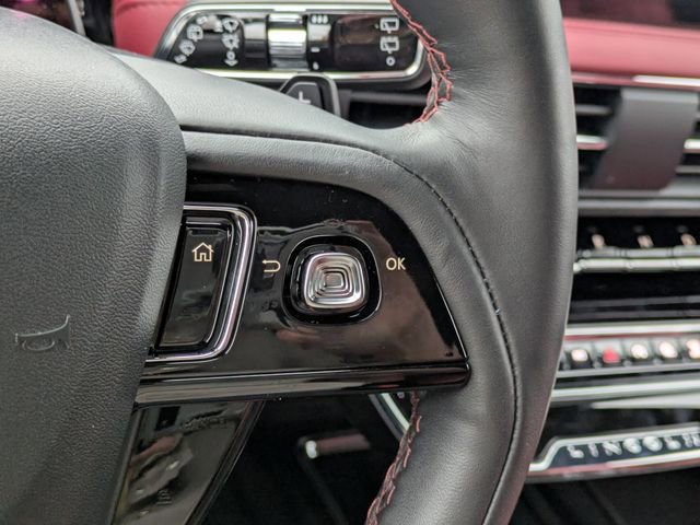 New 2025 Lincoln Corsair Reserve w/ Equipment Group 202A image 24