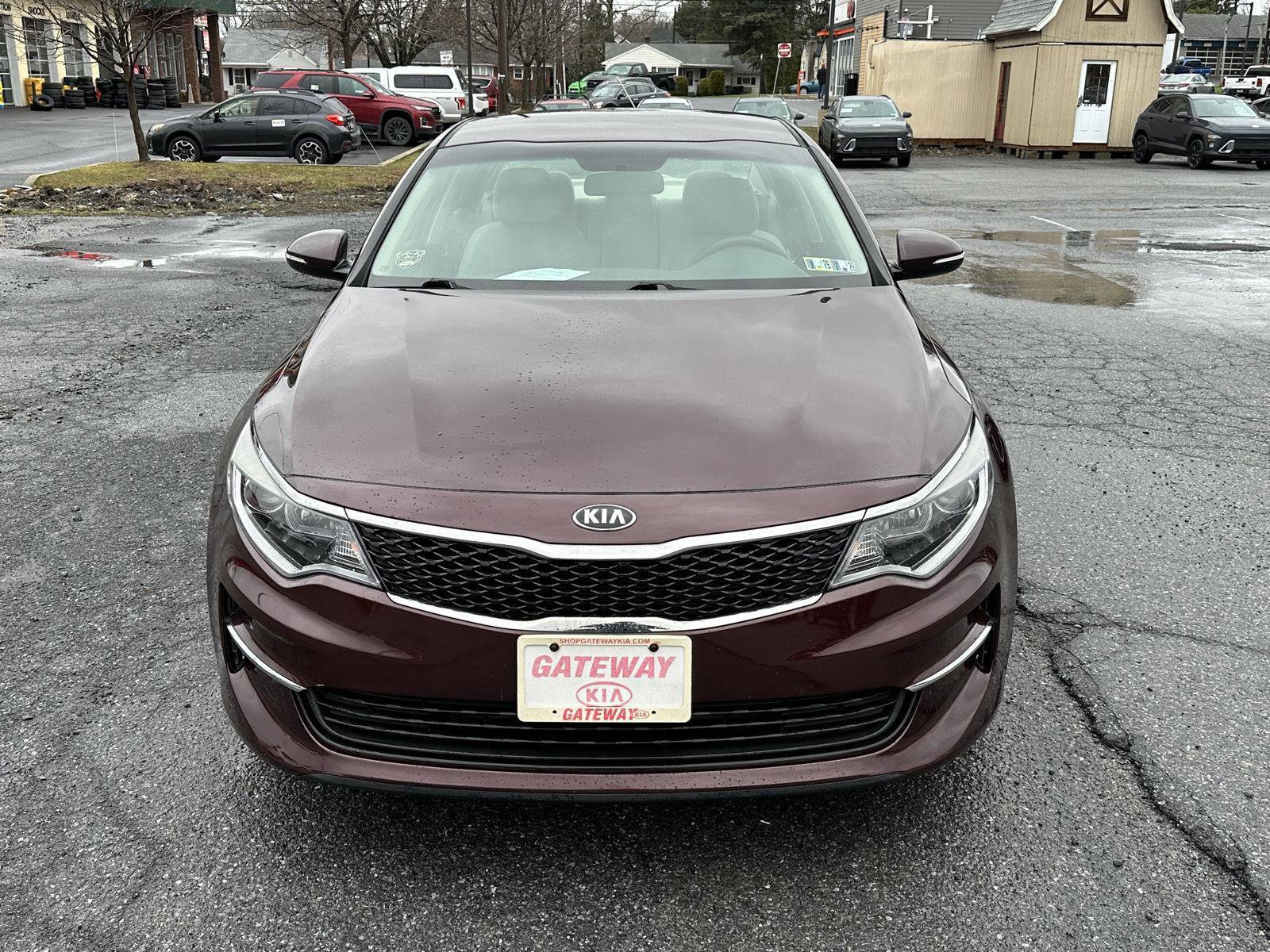 Used 2018 Kia Optima LX w/ 17" Alloy Wheels Package image 3