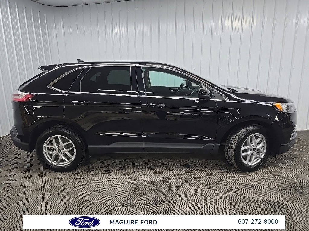 Used 2024 Ford Edge SEL w/ Convenience Package image 2