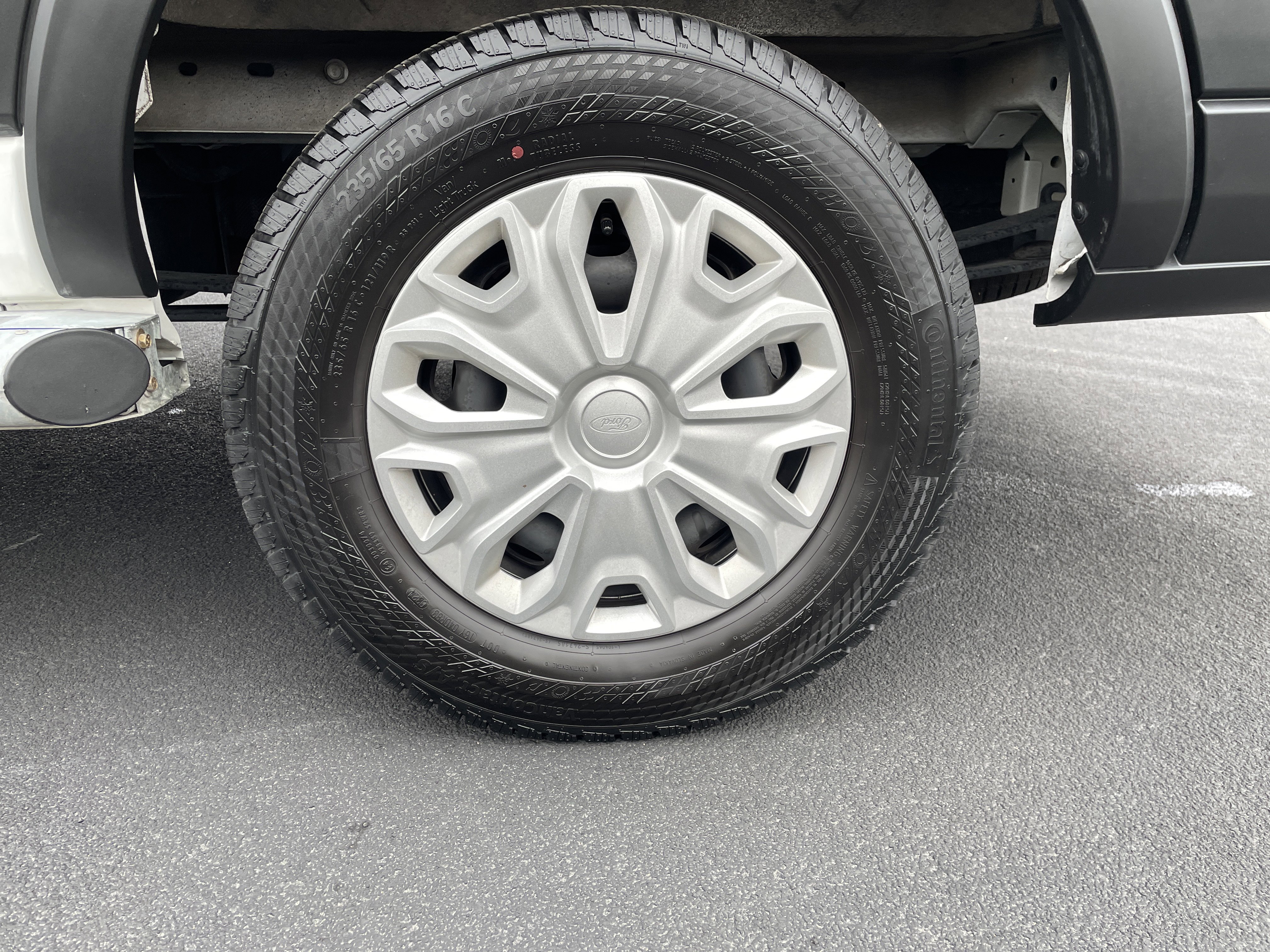 Used 2024 Ford Transit 250 Low Roof w/ Exterior Upgrade Package image 23