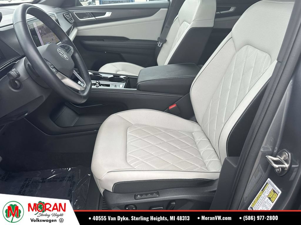 Certified 2024 Volkswagen Atlas Cross Sport SEL Premium R-Line AWD/4WD image 20