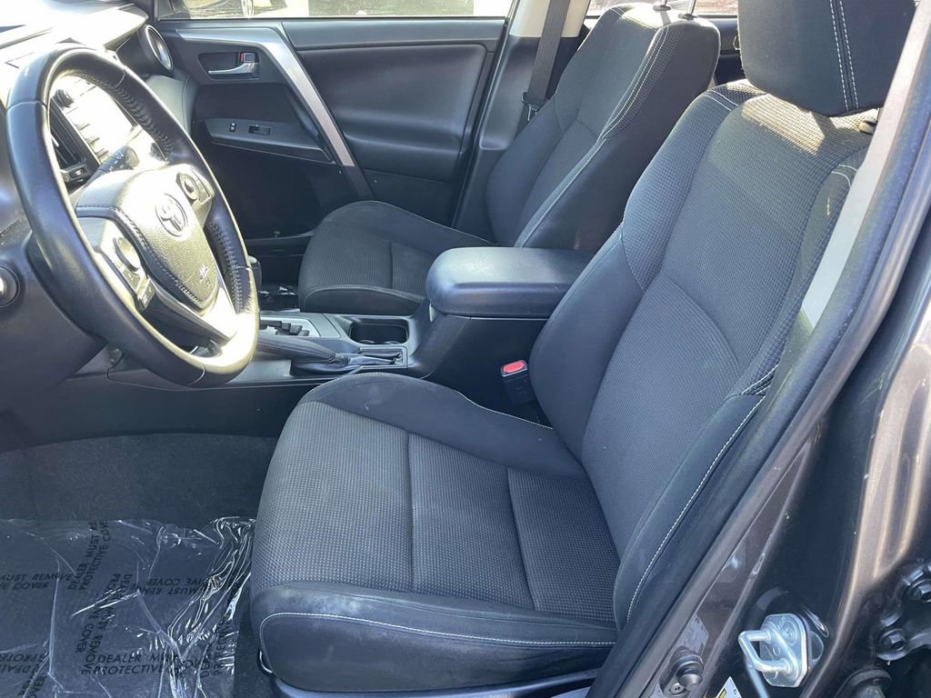 Used 2016 Toyota RAV4 XLE image 27