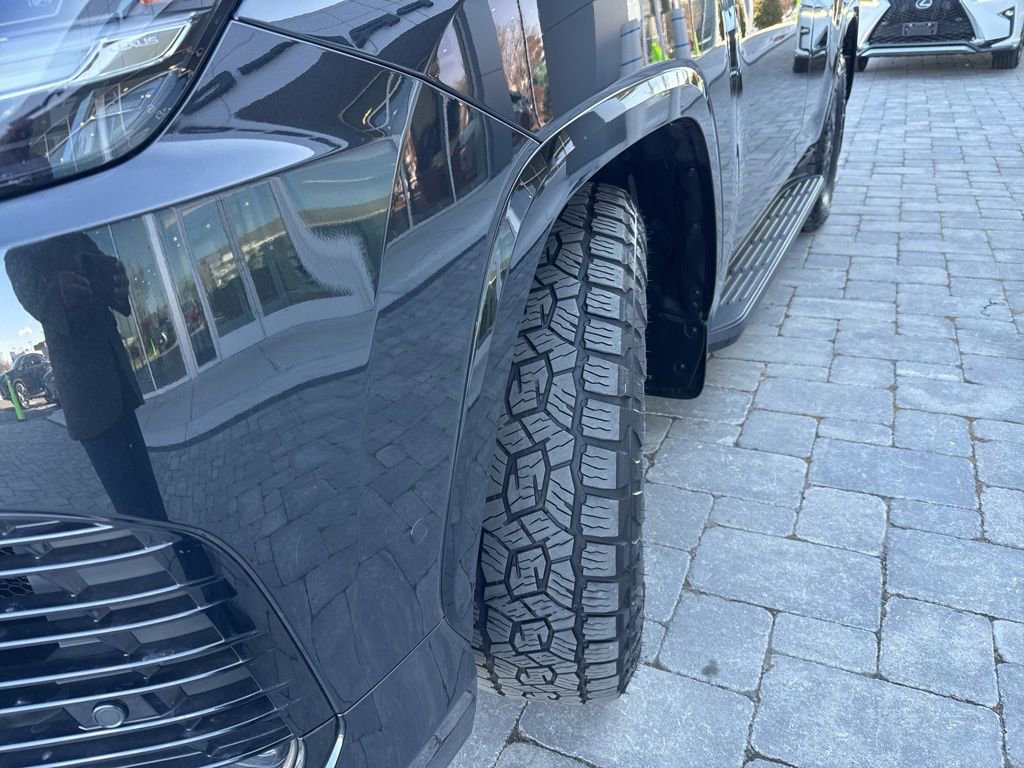 Certified 2025 Lexus LX 700h Overtrail image 9