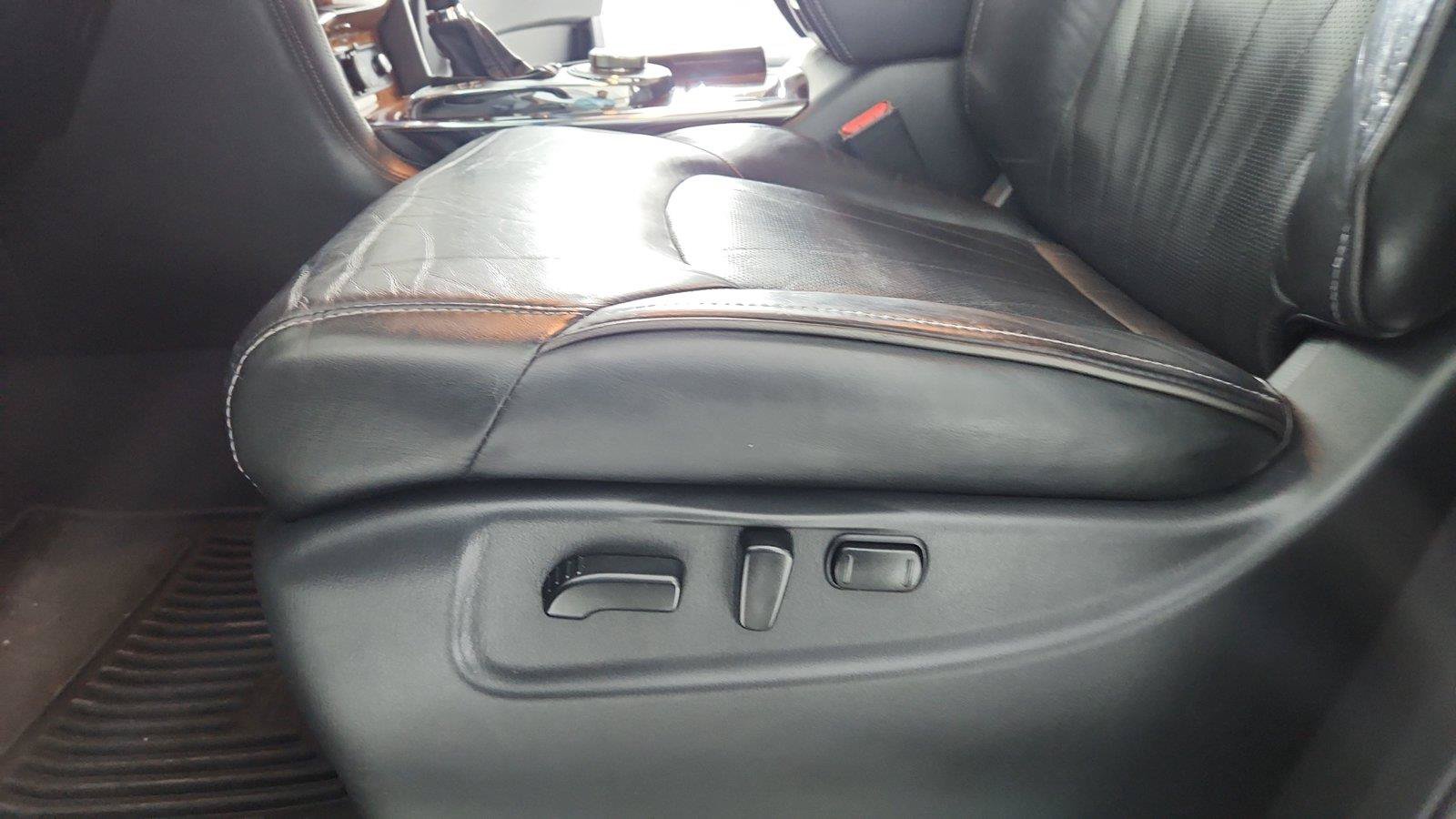 Used 2016 INFINITI QX80 4WD w/ Deluxe Technology Package image 18