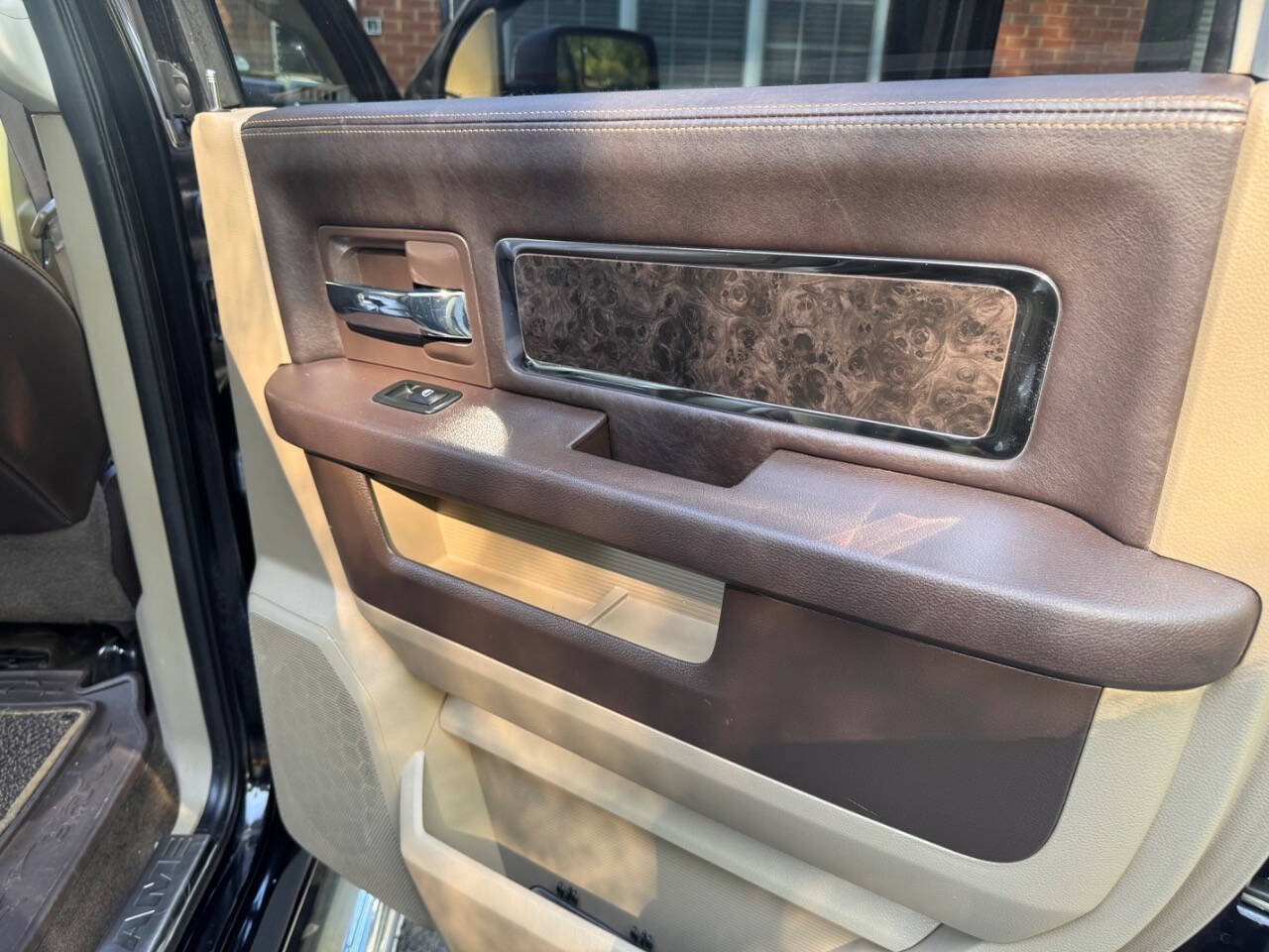 Used 2011 RAM 1500 Laramie Longhorn AWD/4WD image 37