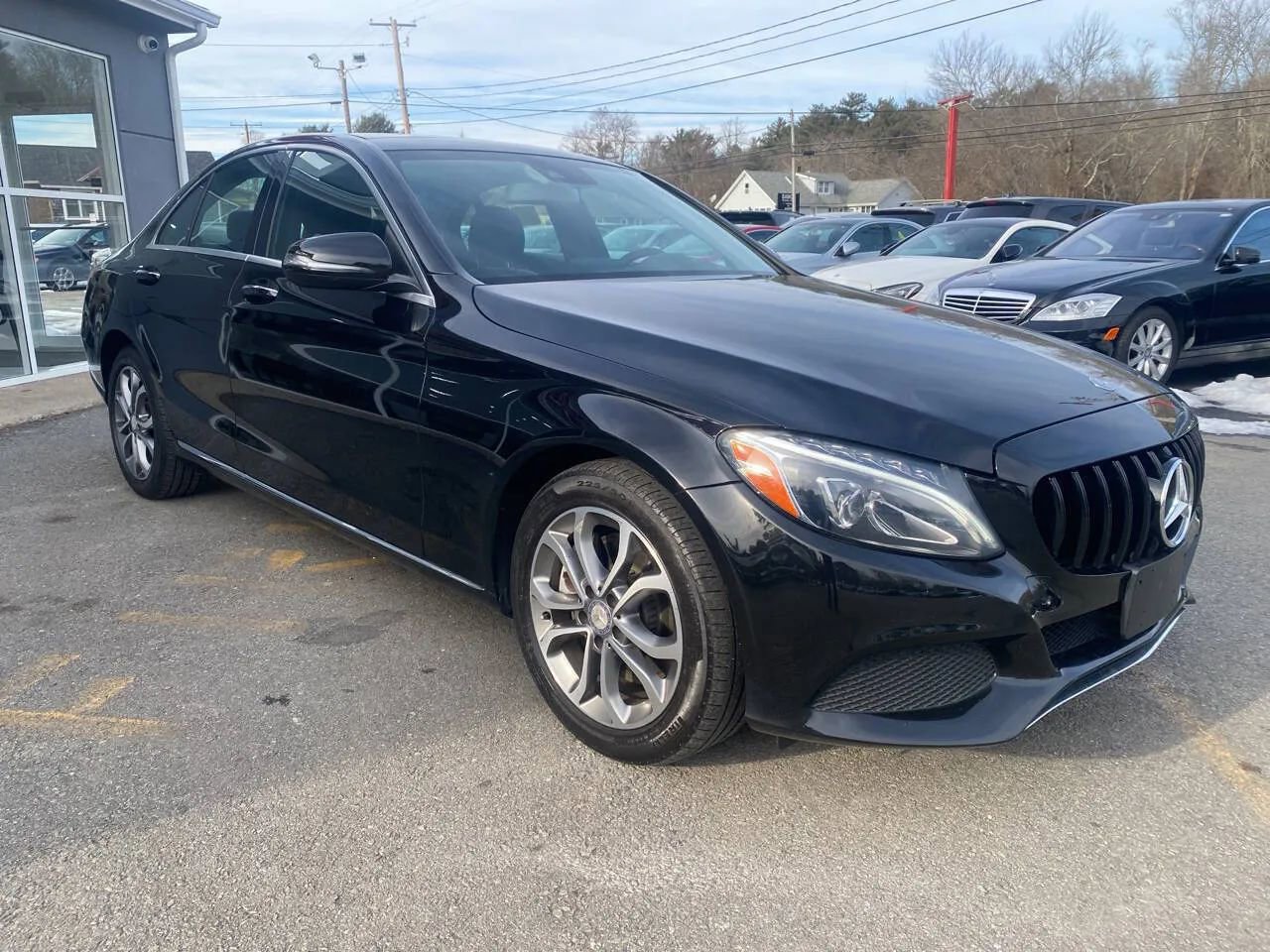 Used 2017 Mercedes-Benz C 300 4MATIC Sedan image 3