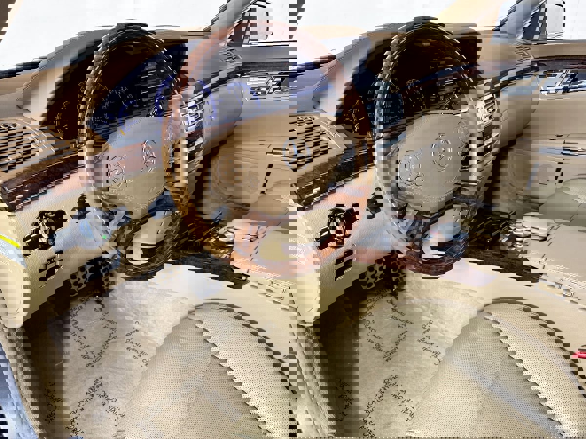 Used 2013 Mercedes-Benz S 550 Sedan image 11