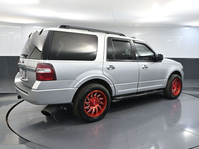 Used 2017 Ford Expedition XLT image 4