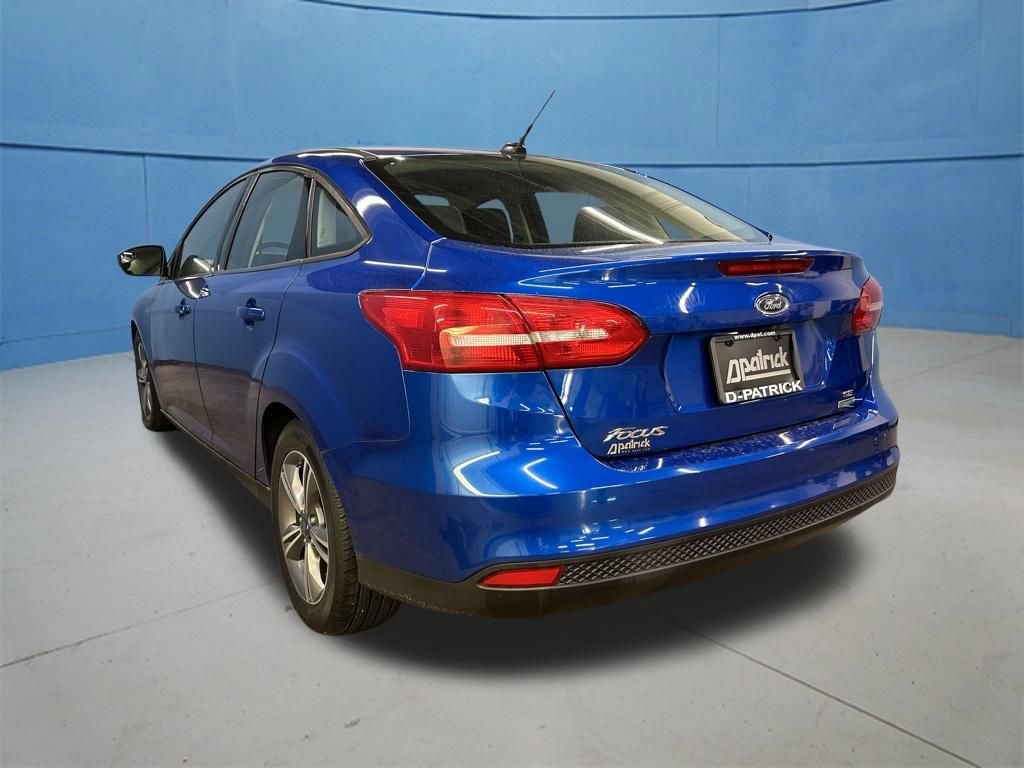 Used 2018 Ford Focus SE w/ SE Appearance Package image 7