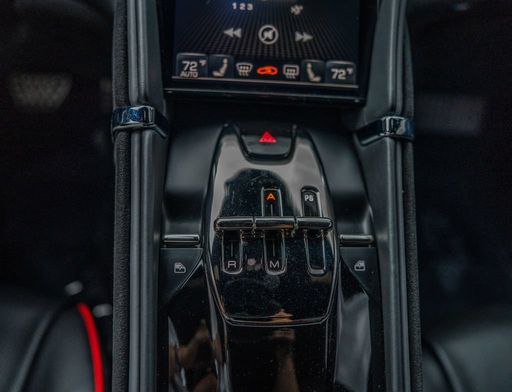 Used 2022 Ferrari Roma RWD image 12