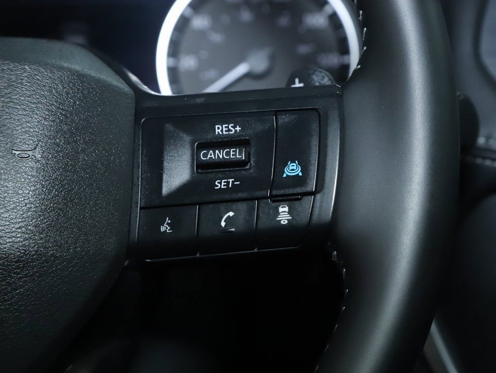 Used 2025 Nissan Rogue SV image 22