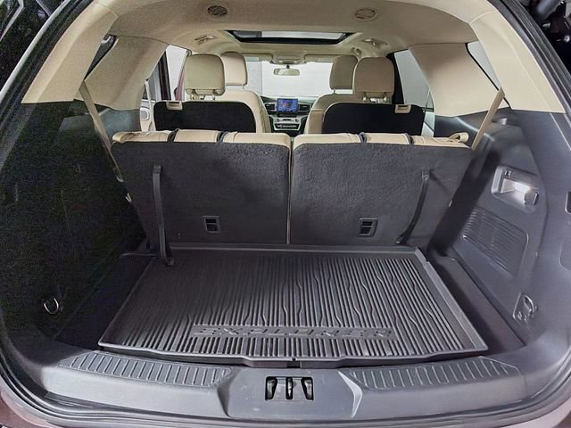 Used 2022 Ford Explorer XLT w/ Equipment Group 202A AWD/4WD image 28