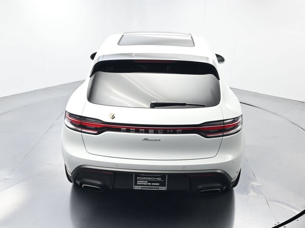 Certified 2025 Porsche Macan AWD/4WD image 39
