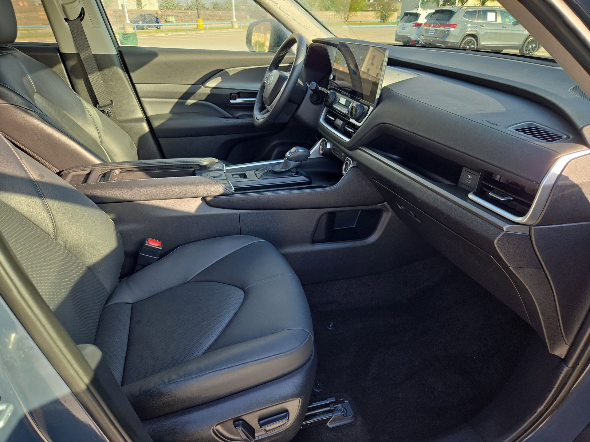 Used 2025 Toyota Grand Highlander FWD image 31
