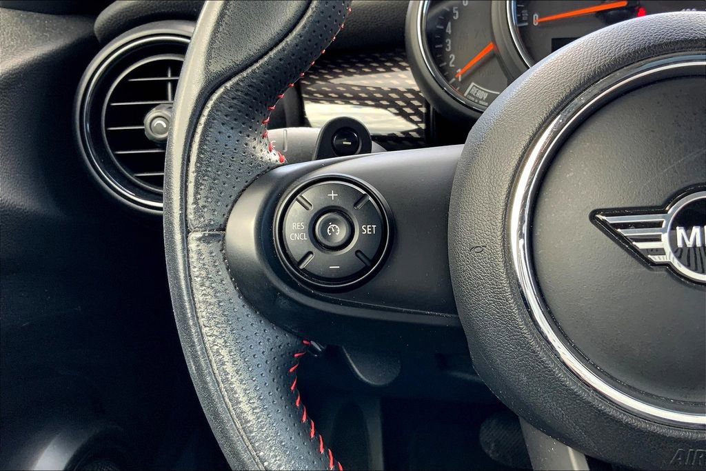 Used 2020 MINI Cooper S image 16