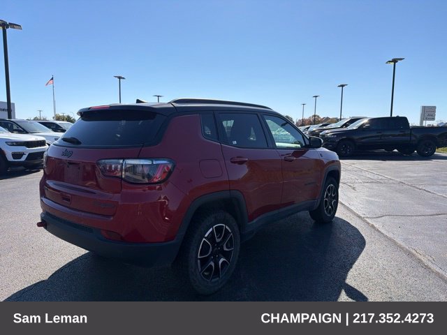Used 2025 Jeep Compass Trailhawk AWD/4WD image 3