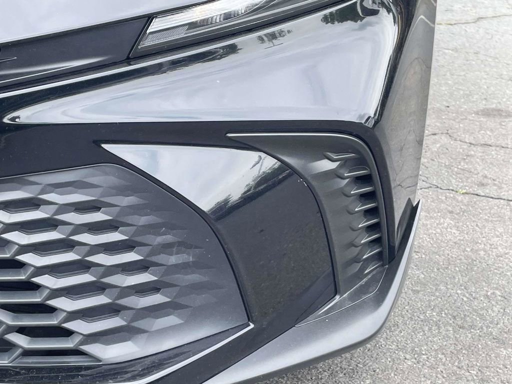 Used 2025 Toyota Camry SE FWD image 8